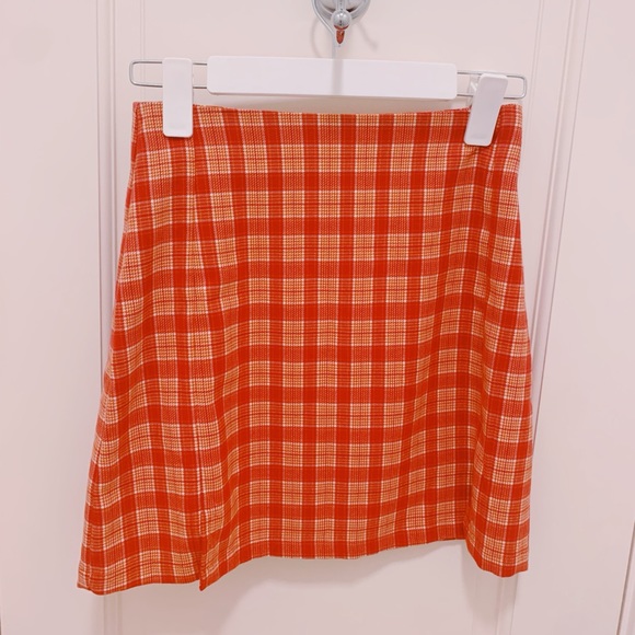 BNWOT*RARE*BRANDY MELVILLE CARA MINI SKIRT❤️‍🔥RED/ORANGE PLAID-OS-NEVER … - Picture 4 of 16